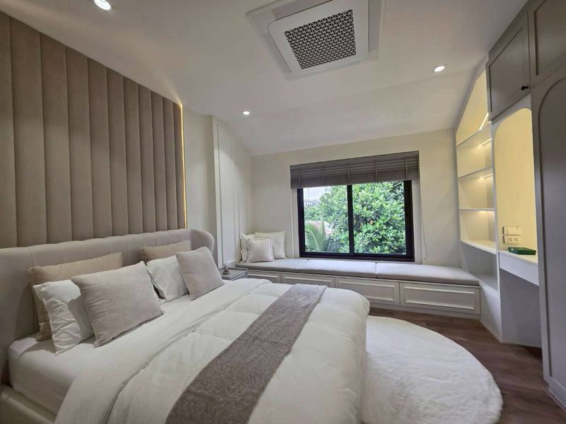 รูป Super Luxury Pool Villa! พูลวิลล่าหรูหลังใหญ่ โซนสารภี – บนที่ดินเกือบครึ่งไร่ พร้อมสระว่ายน้ำไซซ์ยักษ์! - รูปที่ 17/18