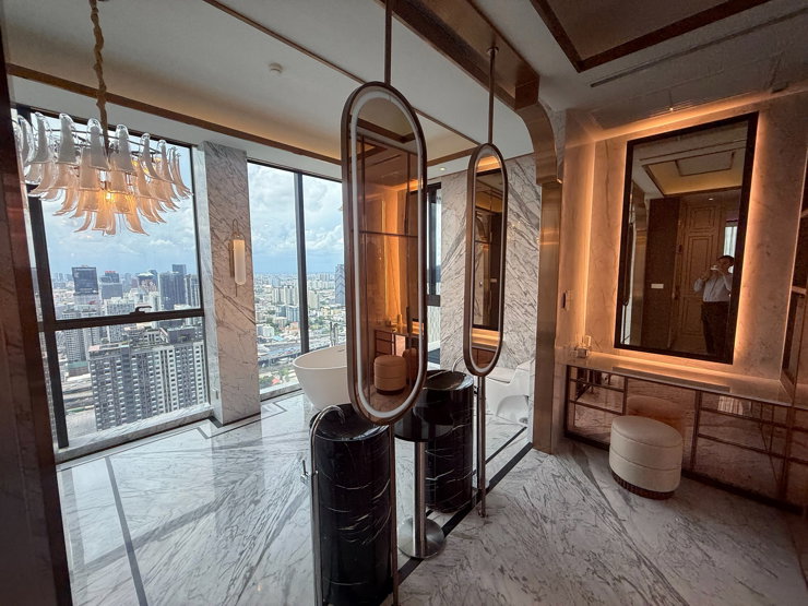 picture For Rent/sale 📍The Esse at Singha Complex 🛀3 bed duplex penthouse 4 bath📞0639399665     - 4/10