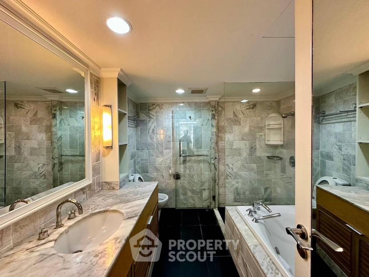 picture 2-BR 123 Sqm Condo At Somkid Gardens, 300m To BTS Chit Lom (ID 2044105) - 5/13