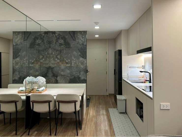 รูป 🔥LIV@Sukhumvit 49 (ลิฟ แอท สุขุมวิท 49) 46,000 THB / month ห้องรูปแบบ Duplex ไซส์ใหญ่ ตกแต่งสวยระดับมาสเตอร์พีซ ราคาดีที่สุดในตึก🏢✨ - รูปที่ 4/11