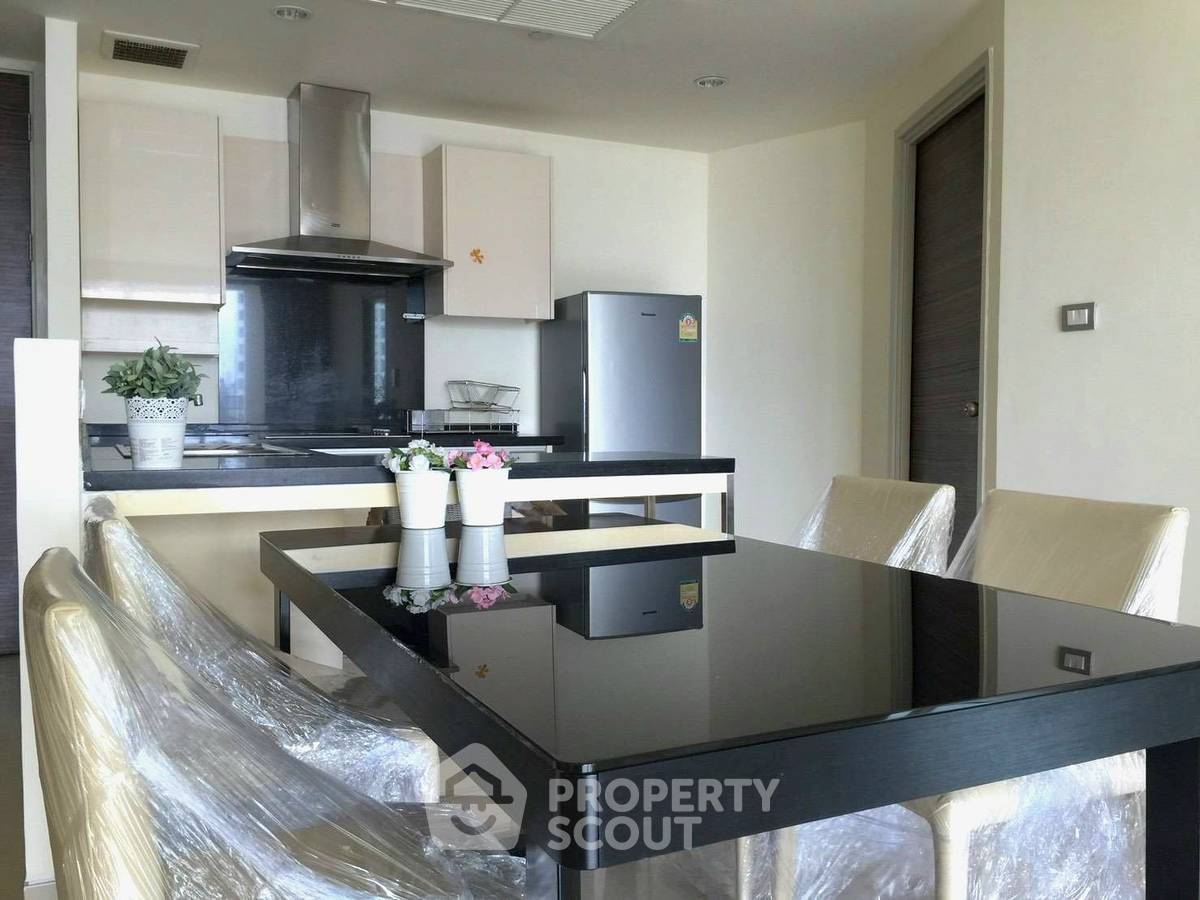 รูป คอนโด High-Floor 2 ห้องนอน 105 ตร.ม. ในโครงการ Watermark Chaophraya ใกล้ BTS กรุงธนบุรี (ID 785048) - รูปที่ 1/9