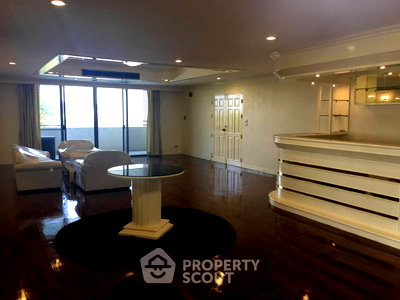 ขายคอนโด : คอนโด 5 ห้องนอน 452 ตร.ม. ขาย ที่ Oriental Towers ใกล้ BTS เอกมัย (ID 3056720)