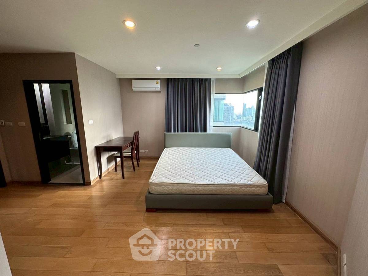รูป คอนโด 2 ห้องนอน ชั้น 25 ขนาด 95 ตร.ม. ใน Sathorn Gardens ใกล้ MRT สีลม (ID 3058474) - รูปที่ 2/7