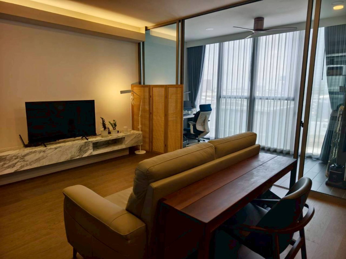 picture  This is one of Bangkok's most desirable addresses.  📍 Siamese Exclusive Queens - 2/15