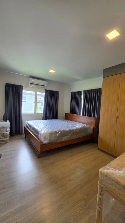 รูป บ้านใหม่มาก ตกแต่งครบ มีสวนสวย ร่มรื่น โครงการ ปลอดภัย - รูปที่ 12/12