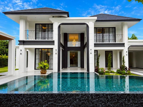 🏡Hot Sale! Luxury Pool Villa, Huge 9.5m Pool, Sarapee, Chiang Mai, Half-Rai Land 📞063-6649056