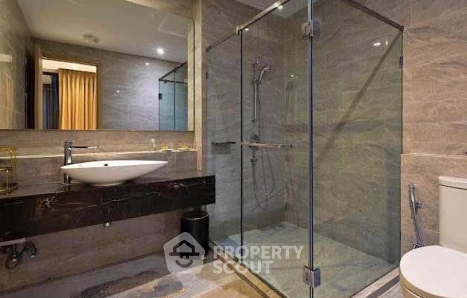 picture 1-BR Condo Celes Asoke, 50m to MRT Sukhumvit, 33 Sqm (ID 1588669) - 2/8