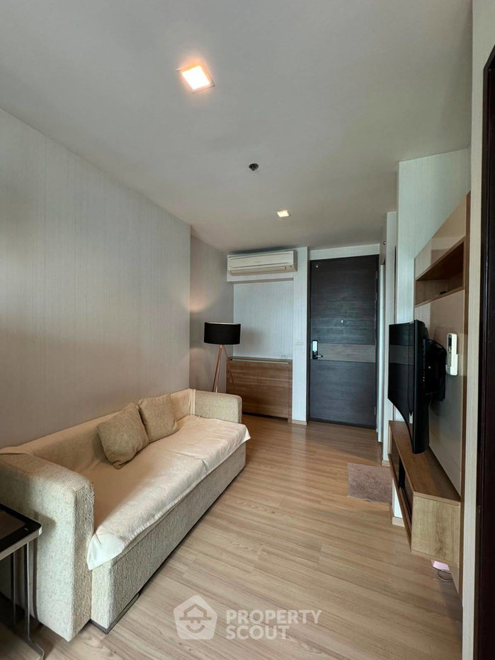 รูป คอนโด 1 ห้องนอน 35 ตร.ม. ชั้น 28 ที่ Rhythm Sathorn ใกล้ BTS สะพานตากสิน 300 ม. (ID 3059526) - รูปที่ 1/5