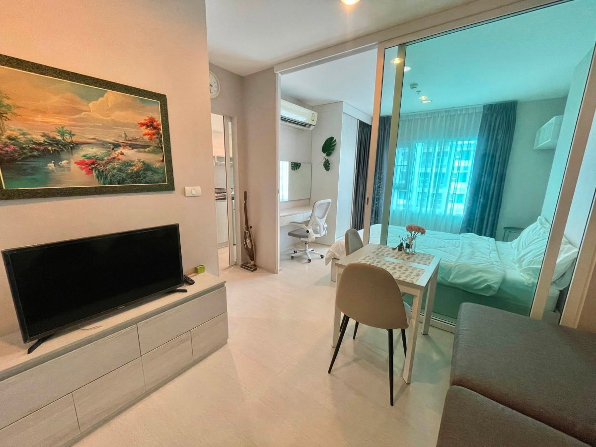 picture PFD-08747 Condo for rent, Aspire Erawan, next to BTS Chang Erawan Station. - 1/9