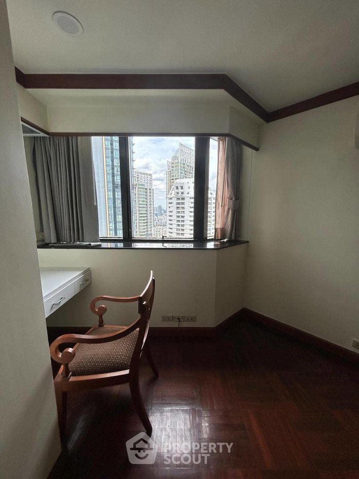 รูป คอนโด 3 ห้องนอน 260 ตร.ม. ชั้น 33 ที่ President Park ใกล้ MRT ศูนย์สิริกิติ์ (ID 2229556) - รูปที่ 21/36