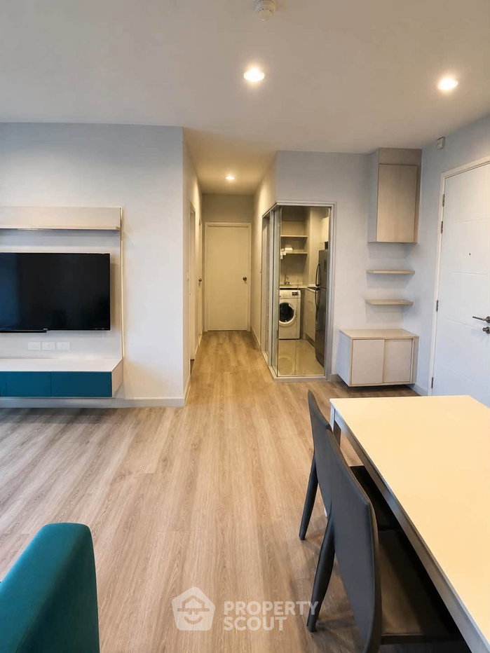 picture High-Floor 2-BR 60 Sqm Centric Sea Pattaya in Central Pattaya (ID 3060107) - 2/10