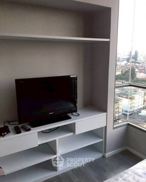 picture 15th-Floor 1-BR 35 Sqm At The Room Sathorn–St. Louis Near BTS Surasak (ID 3059899) - 2/7