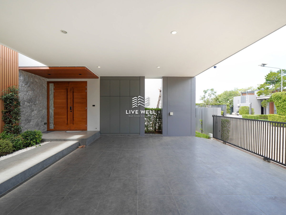 รูป For Sale Luxury Pool Villa Pattaya just 10 minutes to Jomtien Beach - รูปที่ 30/36