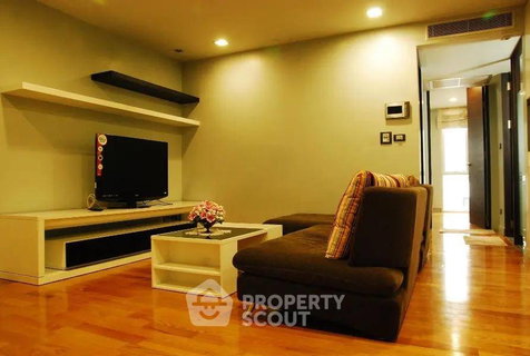 รูปภาพ 2-BR 60 Sqm At Quad Silom Condominium Near MRT Sam Yan (200m) (ID 3054799)