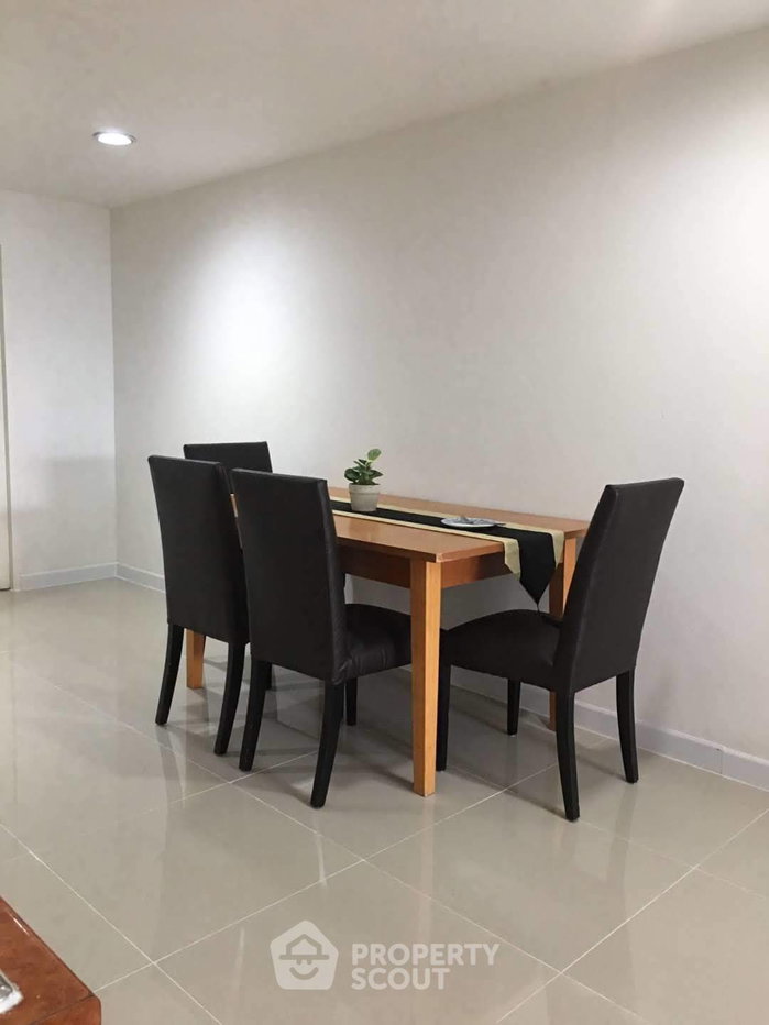 picture 2-BR 77 Sqm At The Waterford Diamond Tower, High-Floor near BTS Phrom Phong (ID 514046) - 4/9