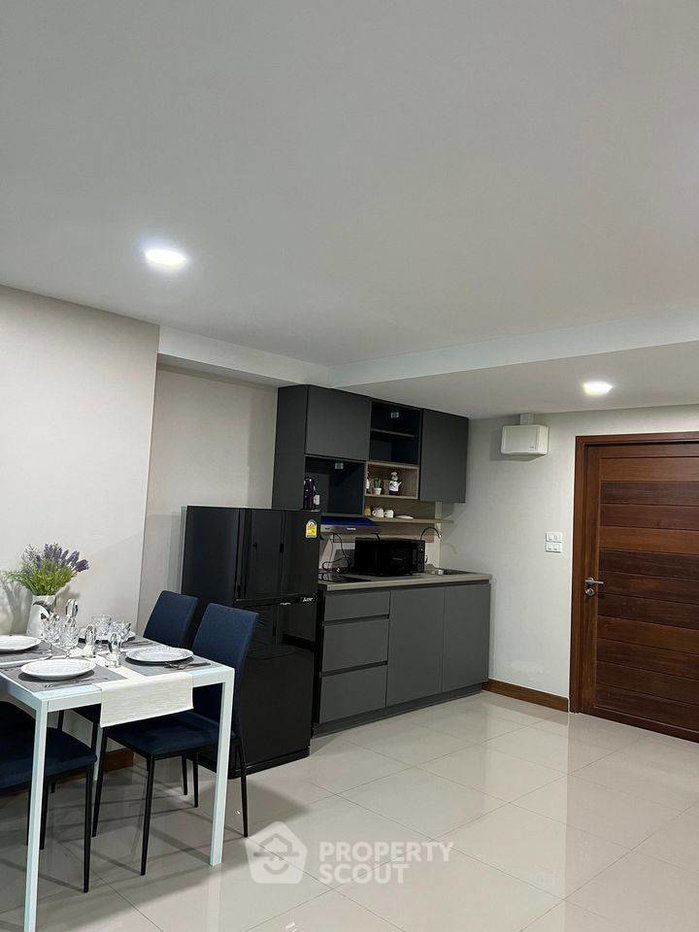 รูป คอนโดให้เช่า 2 ห้องนอน 95 ตร.ม. แกรนด์วิว คอนโดมิเนียม ใกล้ MRT พหลโยธิน 400 ม. (ID 1163125) - รูปที่ 9/19