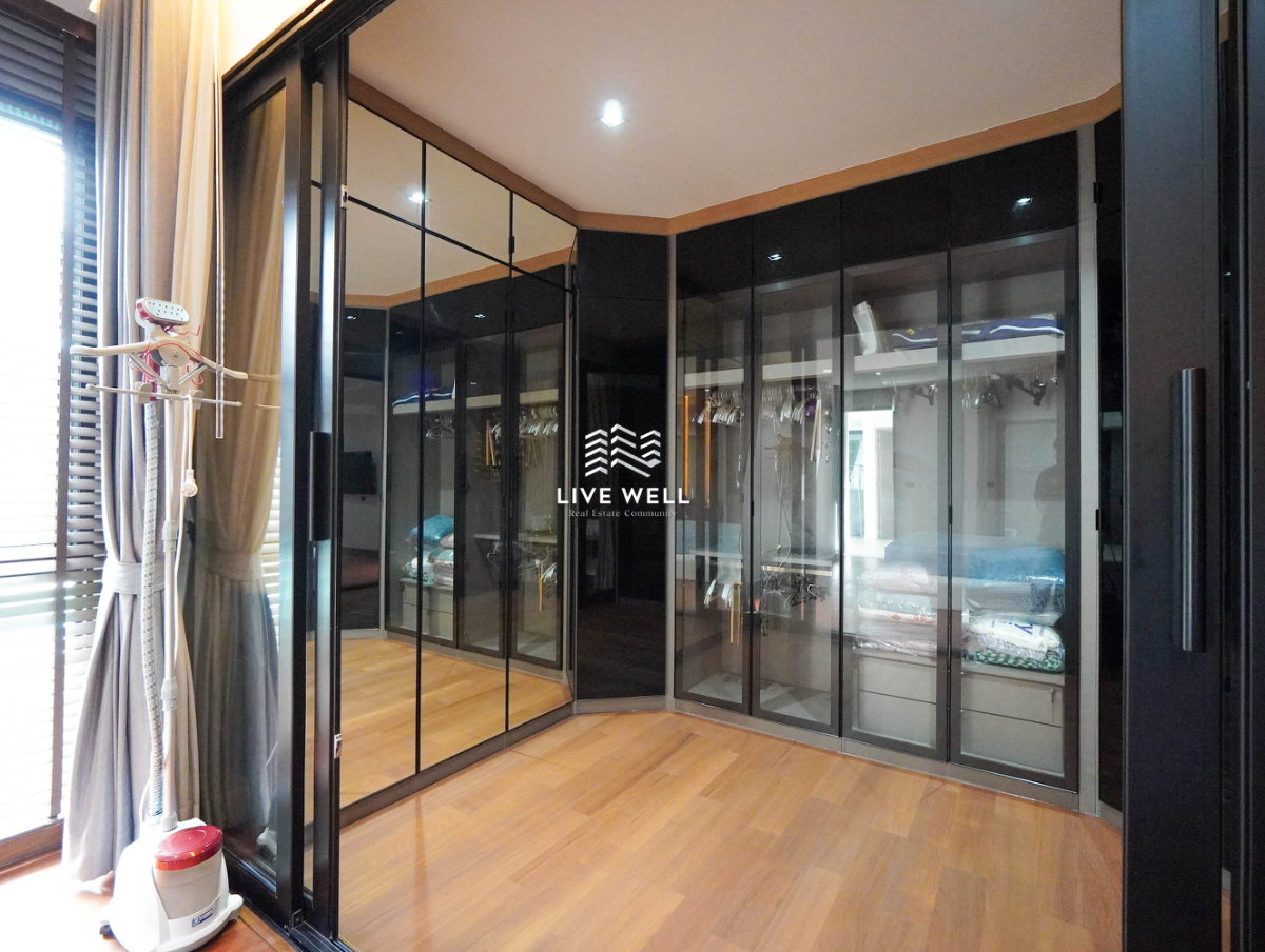 รูป For Sale Luxury Pool Villa Pattaya just 10 minutes to Jomtien Beach - รูปที่ 17/36