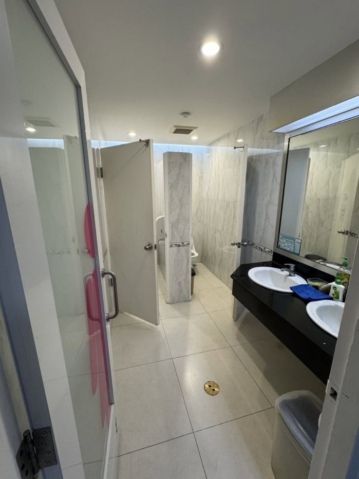 picture For Rent - Office Space Near BTS Phrom Phong - 10/11