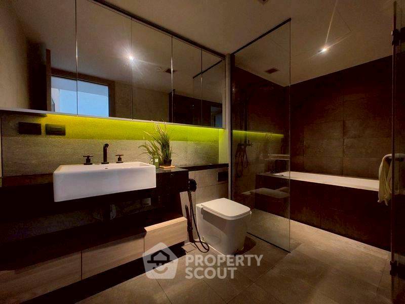 รูป คอนโด 3 ห้องนอน The Lofts Asoke ชั้นสูง 40+ พื้นที่ 129.92 ตร.ม. ใกล้ MRT เพชรบุรี 300 ม. (ID 2534745) - รูปที่ 7/14