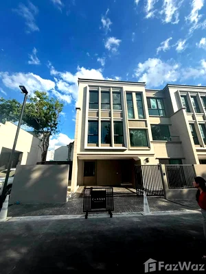Townhouses for rent Bangkok : Baan Klang Muang Classe Ratchayothin 6549252