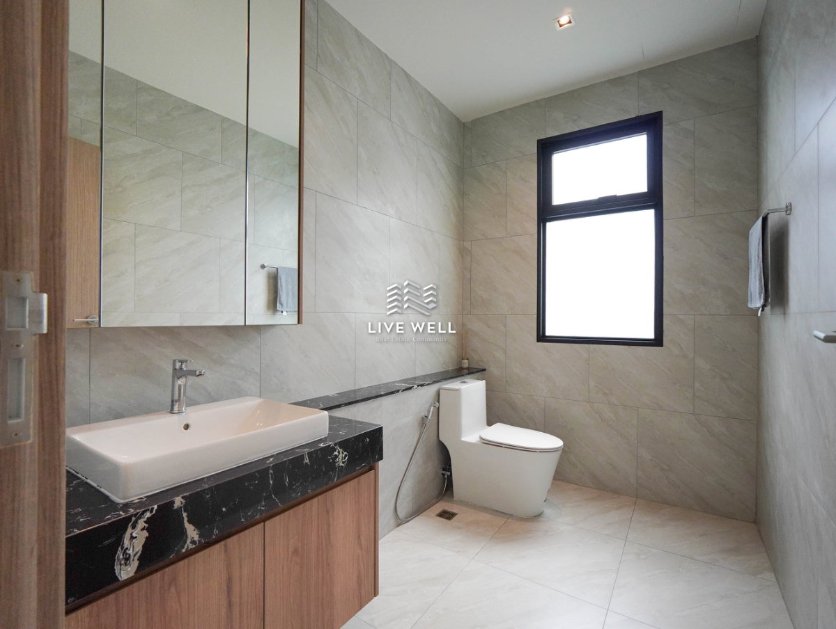 รูป For Sale Luxury Pool Villa Pattaya just 10 minutes to Jomtien Beach - รูปที่ 28/36