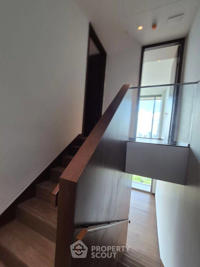 picture 2-BR Condo At Dusit Central Park, 23rd Floor, 90m To MRT Silom (ID 3057412) - 3/9