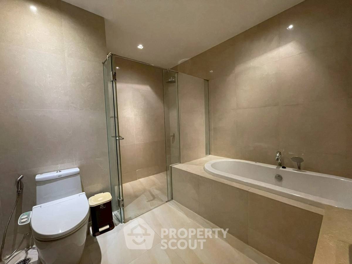 picture 2-BR 115 Sqm Condo At The Madison, 200m To BTS Phrom Phong (ID 3058433) - 15/20