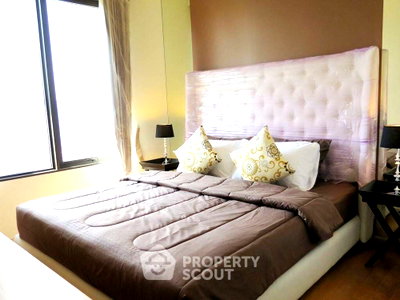 Condos for rent : High-Floor 1-BR 50 Sqm Villa Asoke, 200m to MRT Phetchaburi (ID 384422)