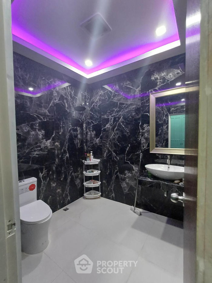 รูป บ้าน 4 ห้องนอน ให้เช่า ที่พักได้เลี้ยงสัตว์ โครงการ ธันทอง ดอกไม้ พรเวศ (ID 1338264) - รูปที่ 21/27