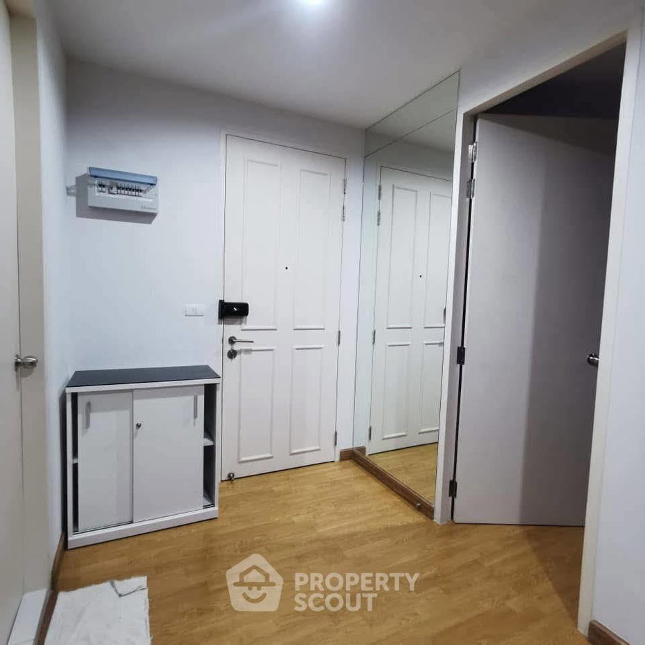 picture 1-BR Condo At The Parkland Grand Taksin, 18th Floor Near BTS Talat Phlu (400m) (ID 2188429) - 5/8
