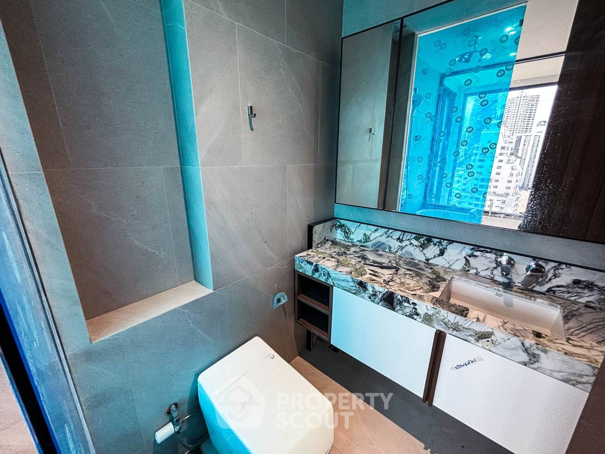 รูป คอนโด 2 ห้องนอน ที่ ROMM CONVENT 84 ตร.ม. ใกล้ BTS ศาลาแดง 400 ม. (ID 3053983) - รูปที่ 10/11