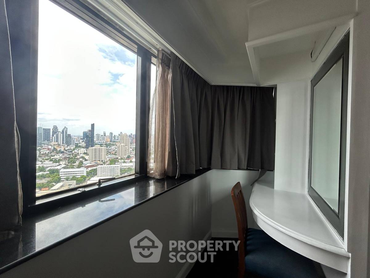 รูป คอนโด 3 ห้องนอน 260 ตร.ม. ชั้น 33 ที่ President Park ใกล้ MRT ศูนย์สิริกิติ์ (ID 2229556) - รูปที่ 27/36