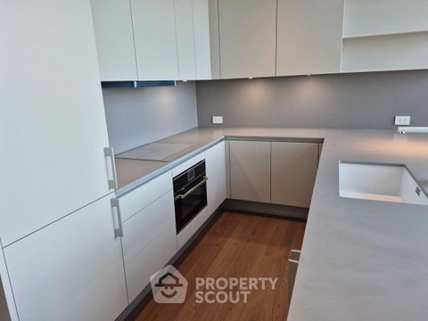 2-BR Condo At Dusit Central Park, 23rd Floor, 90m To MRT Silom (ID 3057412)