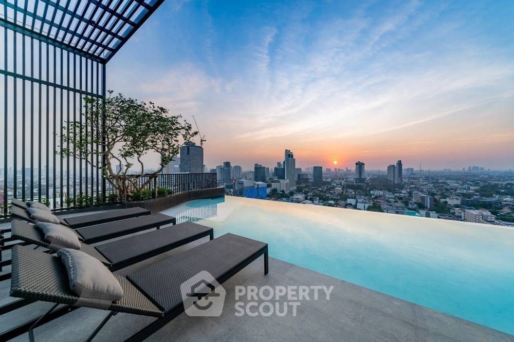 picture 1-BR Condo At Centric Ratchayothin, 21st Floor 📍200m To BTS Ratchayothin (ID 300923) - 10/10