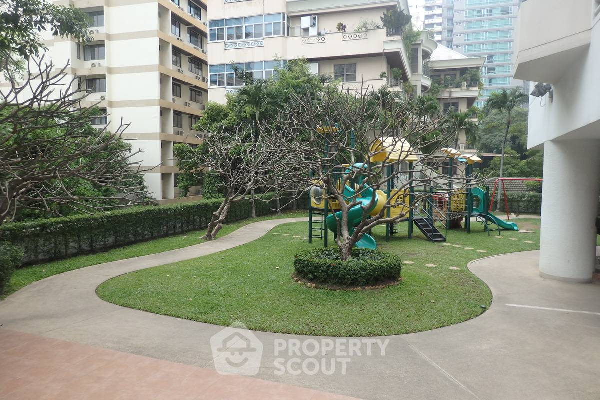 picture 2-BR 135 Sqm High-Floor At Baan Suanpetch, 200m to BTS Phrom Phong (ID 884172) - 13/15