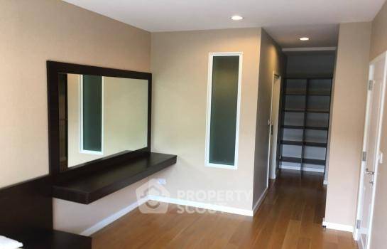 picture 1-BR 35 Sqm On 4th Floor At Condolette Dwell Sukhumvit 26, BTS Phrom Phong (ID 153422) - 1/5