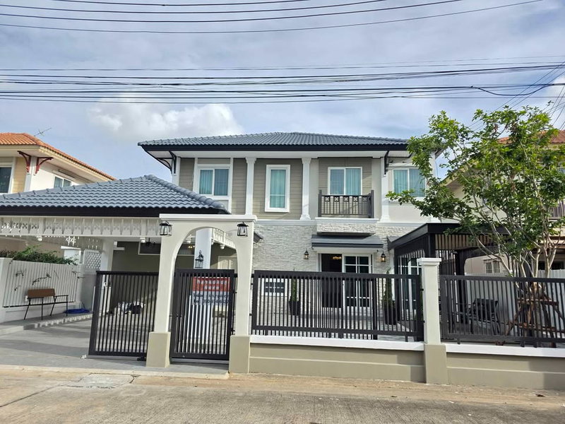 ขายบ้านเดี่ยว : 🔥ขาย บ้านเดี่ยวหลังใหญ่ พื้นที่รอบบ้านกว้างมาก Baan Fah Piyarom Lake & Park 2 (เฟส 9) ตกแต่งครบ ประหยัดงบเพราะต่อเติมให้ทั้งหมดแล้ว พร้อมอยู่ ฟรีโอน