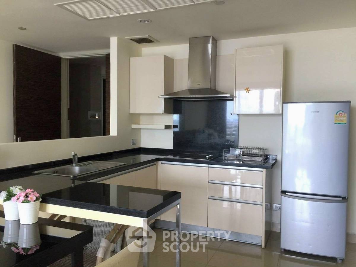 รูป คอนโด High-Floor 2 ห้องนอน 105 ตร.ม. ในโครงการ Watermark Chaophraya ใกล้ BTS กรุงธนบุรี (ID 785048) - รูปที่ 2/9