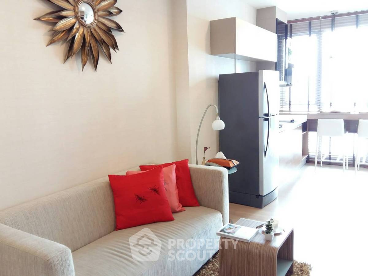 picture High-Floor 1-BR 35 Sqm At Rhythm Sukhumvit 50, 200m To BTS On Nut (ID 886613) - 2/7
