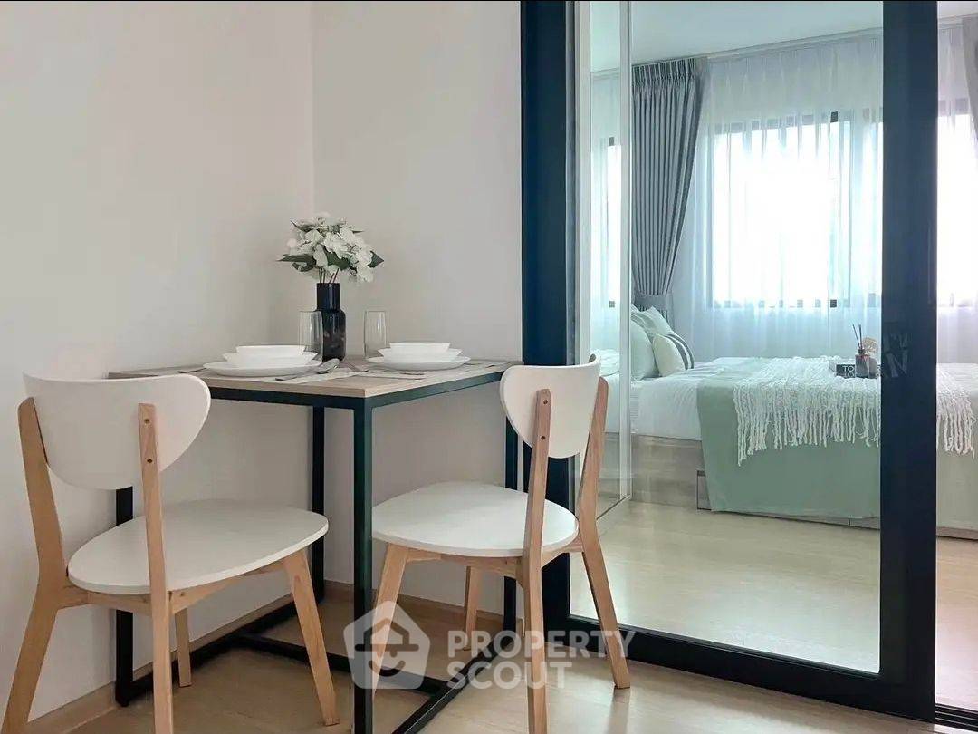 picture 1-BR 27 Sqm Condo At Chewathai Hallmark Ladprao – Chokchai 4 (ID 2413592) - 2/14