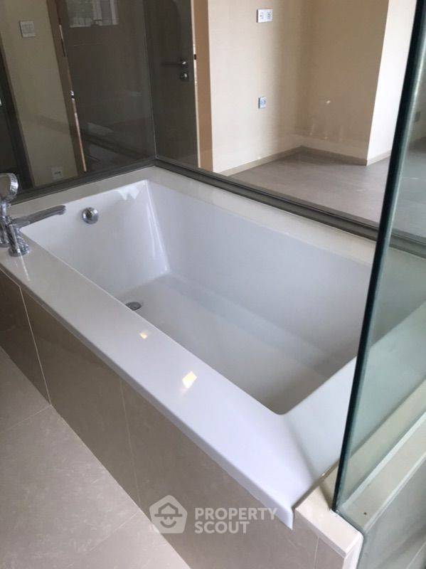 picture High-Floor 1-BR 45 Sqm At The Esse Asoke Near MRT Sukhumvit (ID 365630) - 2/9