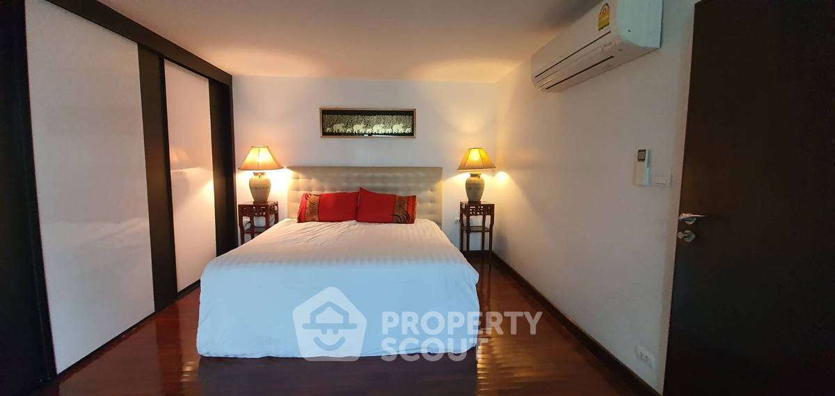 picture High-Floor 2-BR 250 Sqm DS Tower 1 near BTS Phrom Phong (ID 512164) - 13/18