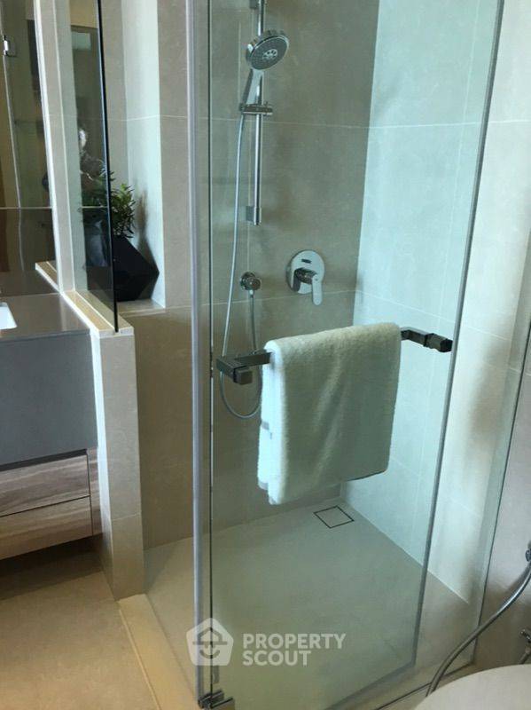 picture High-Floor 1-BR 45 Sqm At The Esse Asoke Near MRT Sukhumvit (ID 365630) - 5/9