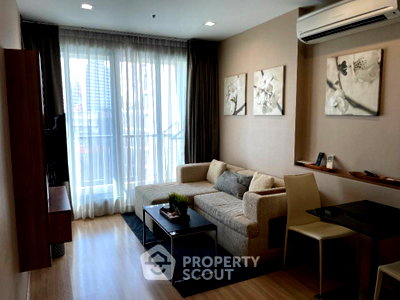 คอนโดให้เช่า : คอนโด 1 ห้องนอน 38 ตร.ม. Rhythm Sathorn ใกล้ BTS สะพานตากสิน 300 ม. (ID 1512809)