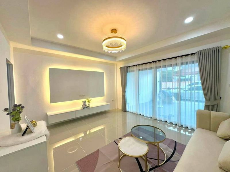 รูป ทาวน์โฮมรีโนเวทใหม่ สวยเหมือนบ้านใหม่ หมู่บ้านรวิพร เขาน้อย พัทยา - รูปที่ 3/17