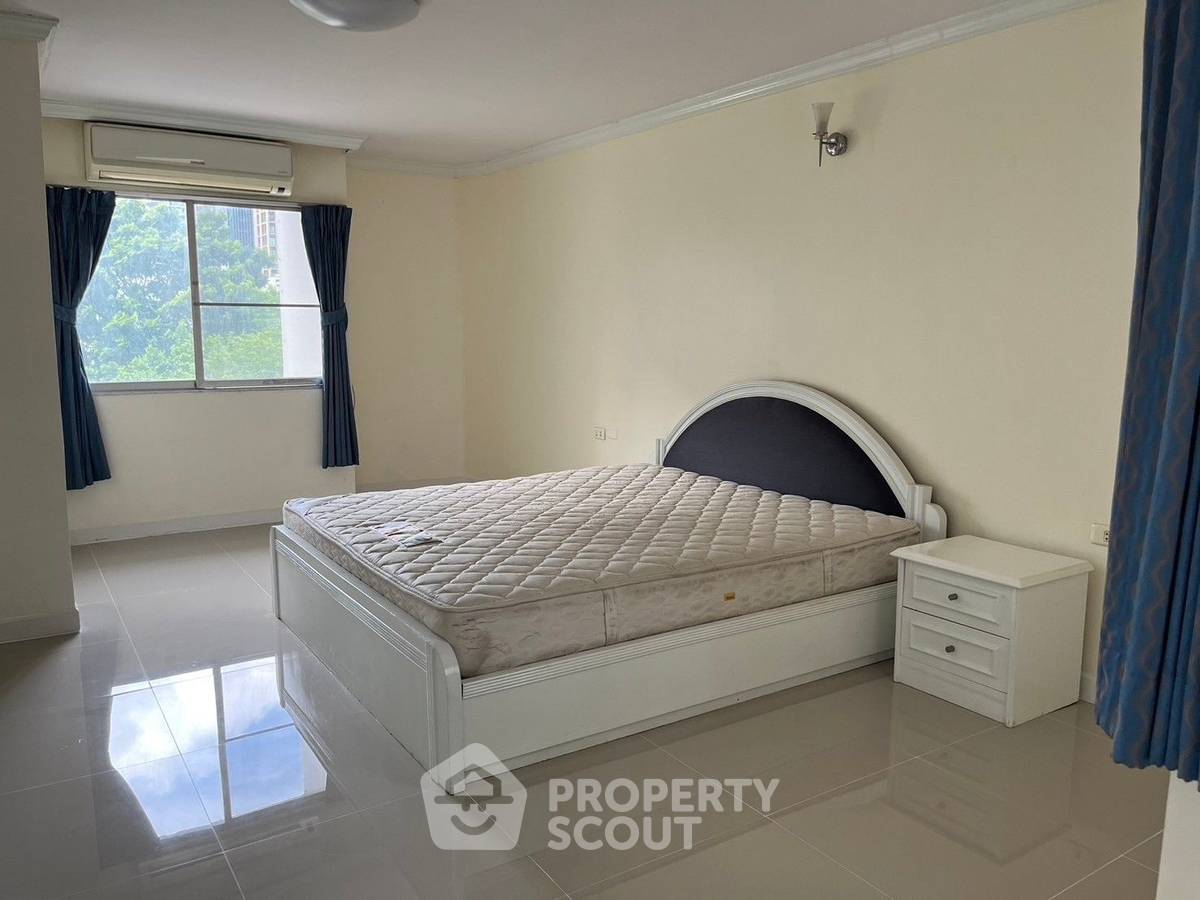 picture 3-BR 250 Sqm Condo At Regent On The Park 1, 400m To BTS Phrom Phong (ID 1725559) - 21/24