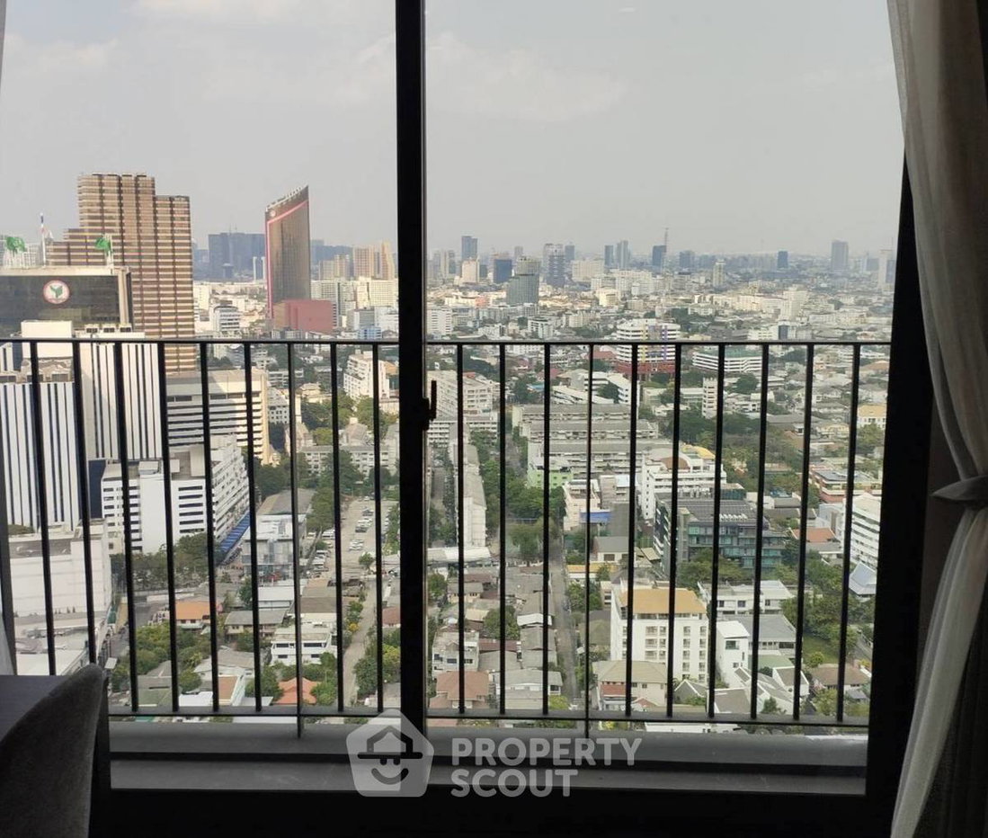 picture High-Floor 1-BR Condo, Noble Around Ari, 100m to BTS Ari (ID 2038849) - 3/9