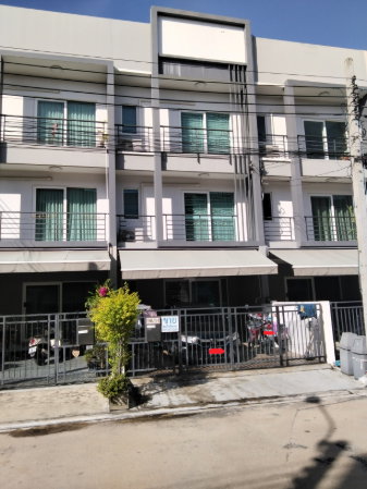 รูป ขายทาวน์โฮม บ้านกลางเมือง สวนหลวง (ทำเลเฉลิมพระเกียรติ ร.9) 3 ชั้น สภาพนางฟ้า พร้อมเข้าอยู่ ใกล้สวนหลวง ร.9 - รูปที่ 1/5