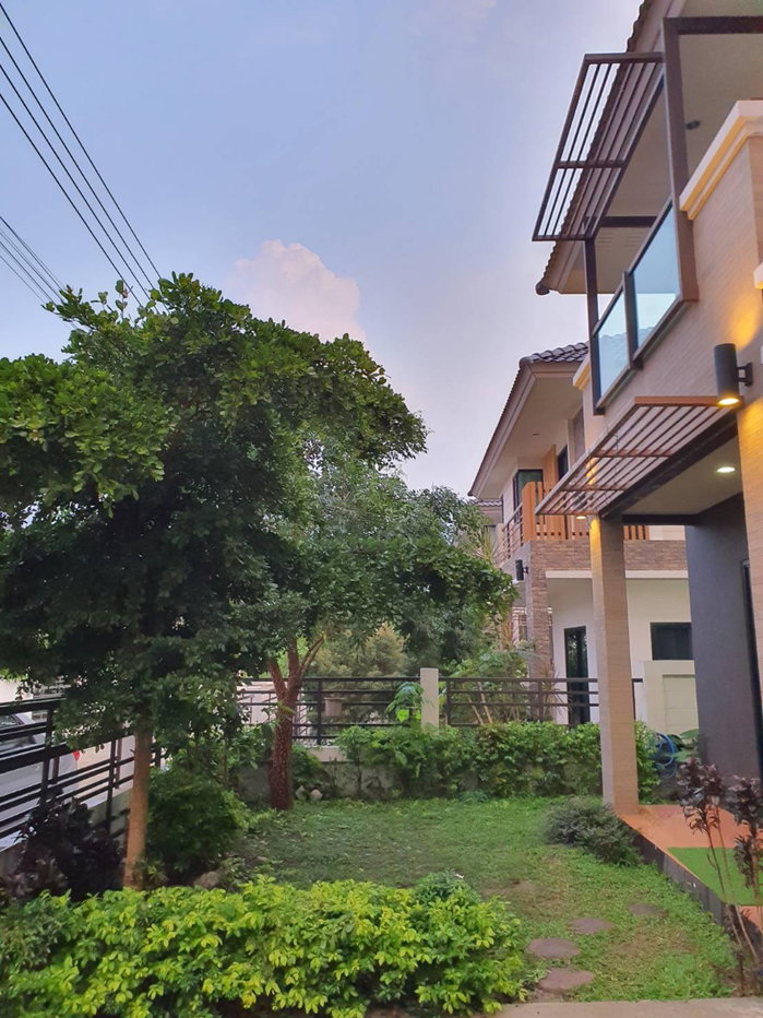 รูป ให้เช่าบ้านสวยพร้อมอยู่ ปลอดภัยสูง มีสปอร์ตคลับ อากาศดี ใกล้ตลาดตัวอำเภอปากช่อง เดินทางไปทางเขาใหญ่ใกล้และสะดวก มีสิ่งอำนวยความสะดวก - รูปที่ 3/16