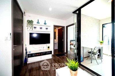 Condos for rent : 1-BR Condo At The Base Park East Sukhumvit 77, High-Floor Near BTS On Nut (ID 1495826)